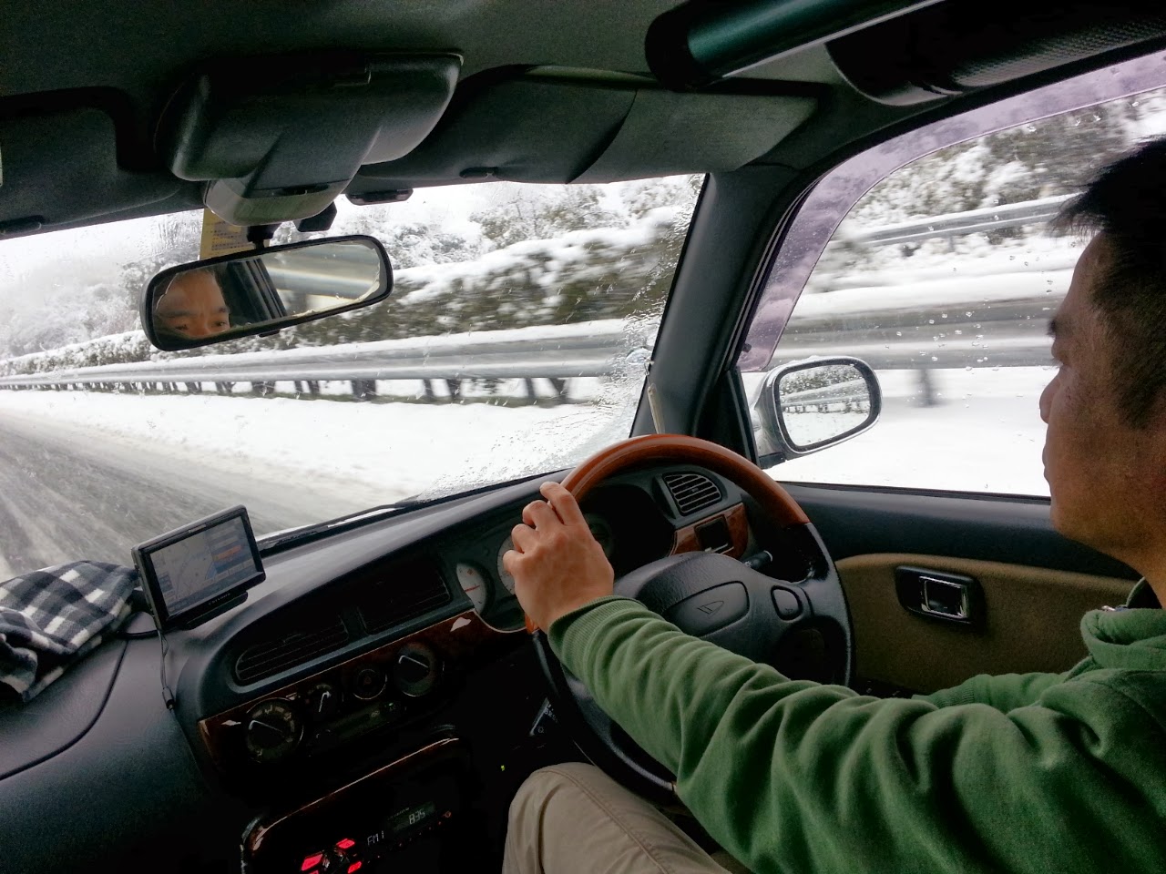 2014-03-03-02-03-31_deco